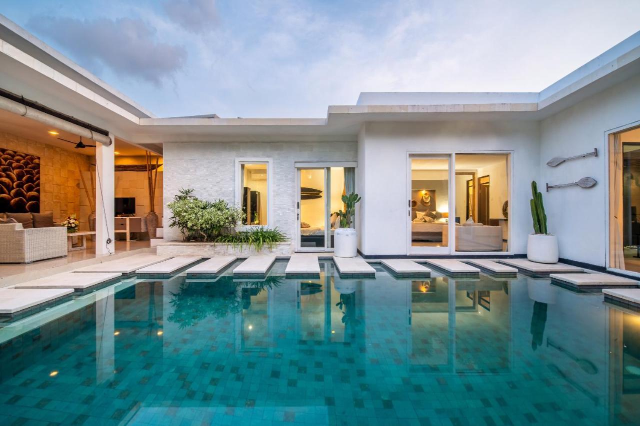 Villa Khanphi Seminyak Buitenkant foto